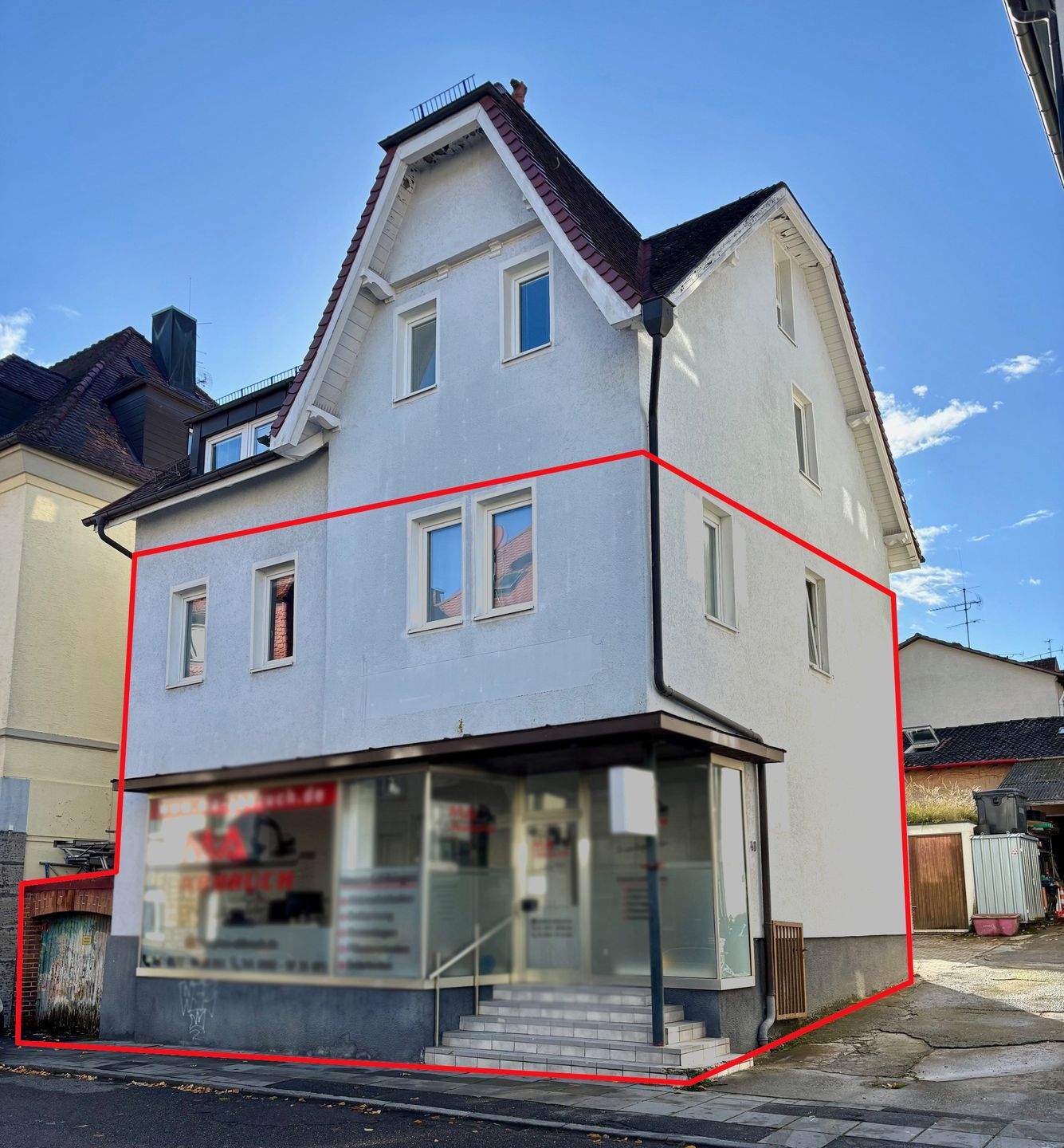 Vielseitige Wohn- und Gewerbeeinheit in guter Lage mit Wohnung, Ladenfläche und Garage