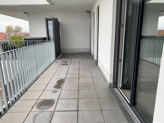 attraktive moderne 3-Zi. Whg. mit Balkon, 1x TG für 1-2 solvente NR-Mieter/in