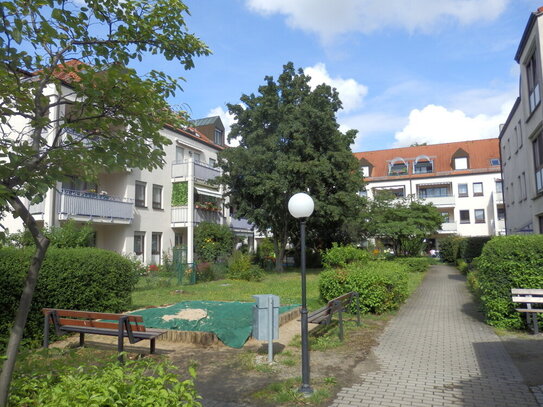 TOP Kapitalanlage! 2-Raum Wohnung mit Balkon in grüner Lage zu verkaufen!