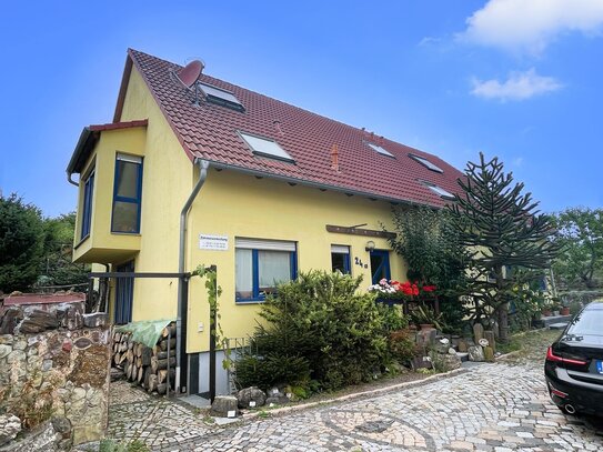 Unweit vom Zentrum der Landeshauptstadt und dabei in ländlich anmutender Siedlung wohnen !