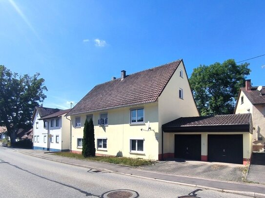 Gepflegtes Haus mit 2 Wohneinheiten und zusätzlichem Grundstück!