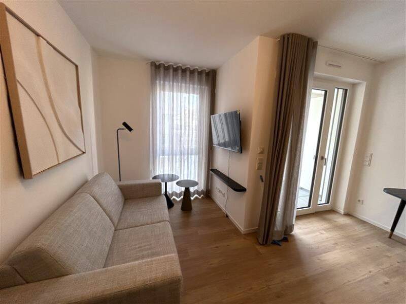 Stylische 1-Zimmer-Wohnung (vollmöbliert) mit Balkon | ab sofort verfügbar! - Photo 1