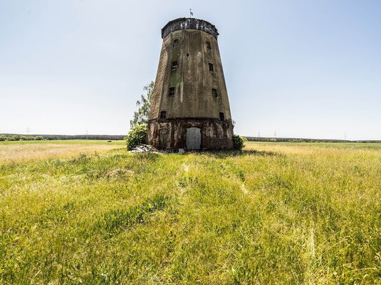 Historische Holländermühle mit unverbautem Weitblick