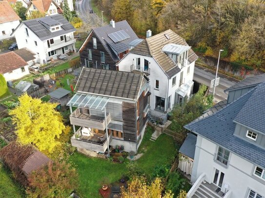 Großes Stadthaus als Mehrgenerationenhaus, Gewerbe oder Vermietung zu verkaufen