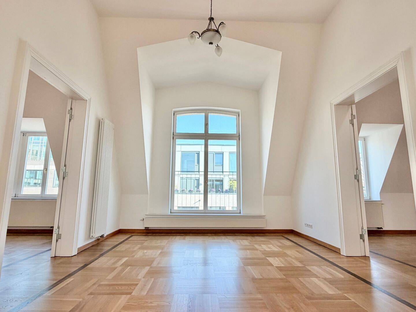 Geräumige 4 Zimmer Wohnung in exclusiver Lage - Photo 1