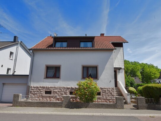 Freistehendes Einfamilienhaus in zentraler Lage von Wadgassen-Hostenbach