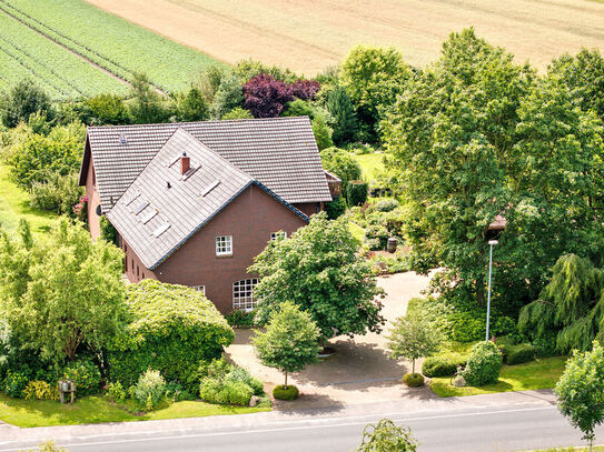 Top-gepflegter Hof mit vier Wohnungen und traumhaftem Bauerngarten - teilvermietet