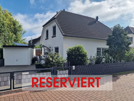 4-Zimmer-Haus in ruhigem Wohngebiet mit kleinem Garten und toller Terrasse