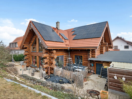 Stilvolles Blockhaus: Einfamilienhaus in idyllischer Lage von Sirchingen