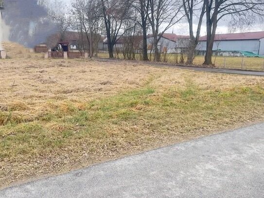 Baugrundstück in Parkstetten zu verkaufen