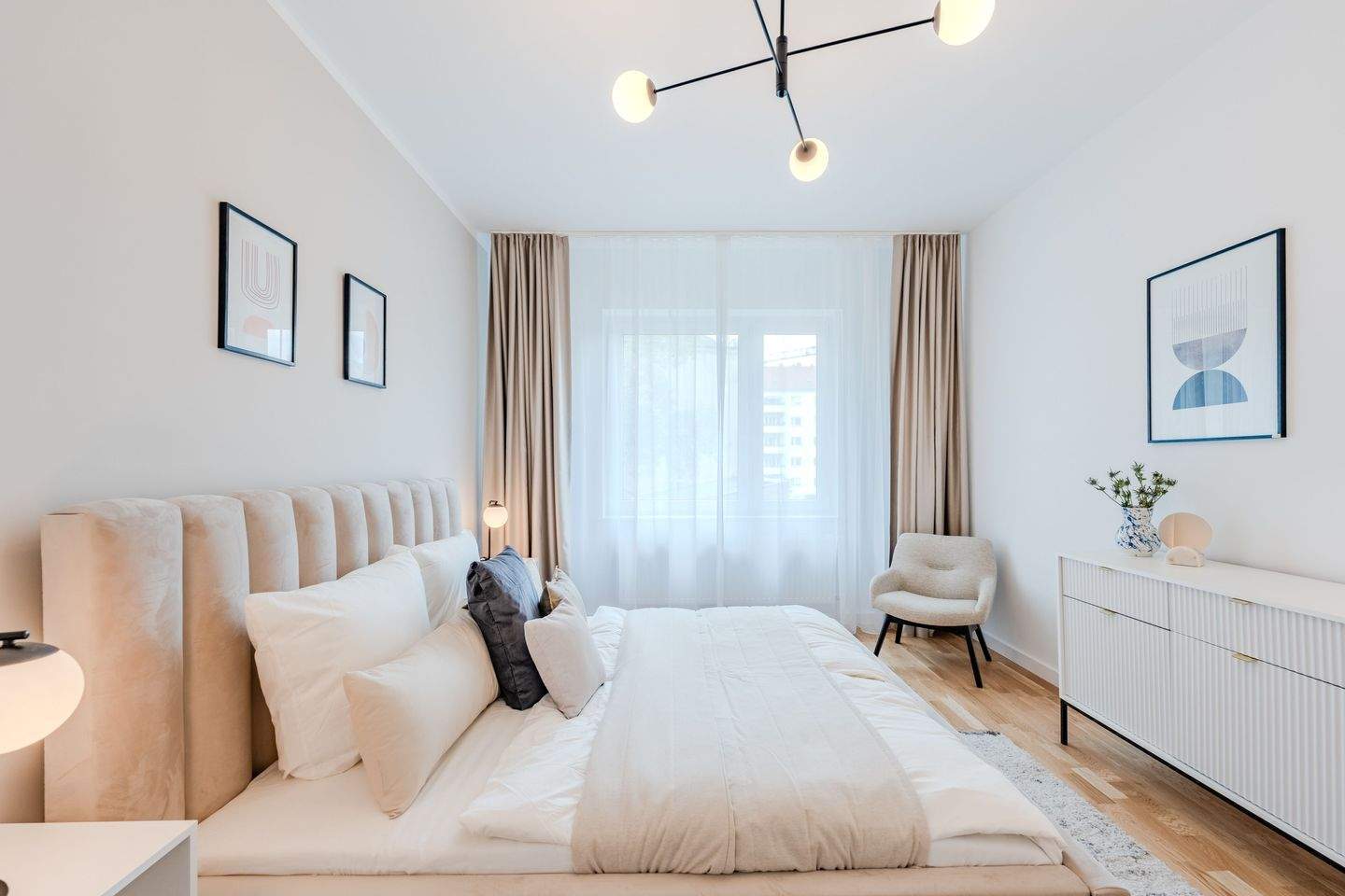 Wohnen im Grünen: Geschmackvoll möblierte 2-Zimmer-Wohnung in Zehlendorf - Foto 1