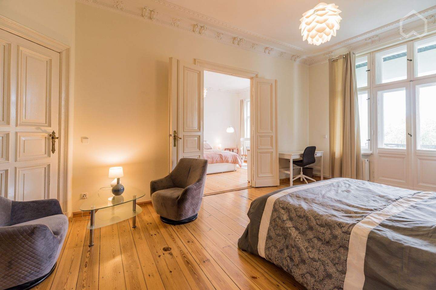 Großes 4 Zimmer Apartment mit 2 Bädern & 2 Balkonen in Schöneberg - Foto 1