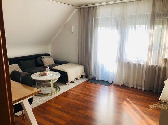 2-Zimmer-Wohnung mit Balkon und Stellplatz! Preis VHB!!!!!!!