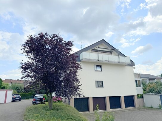 Schöne 4-Zi.-Wohnung mit toller Aussicht in zentraler Lage