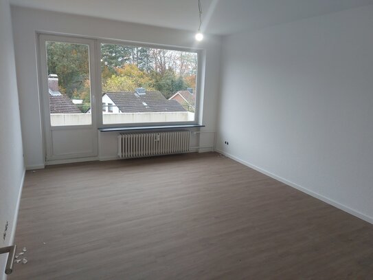 Frisch renovierte 2-Zi.-Whg. (ca. 53 m²) mit Balkon in der Ratzeburger Vorstadt frei