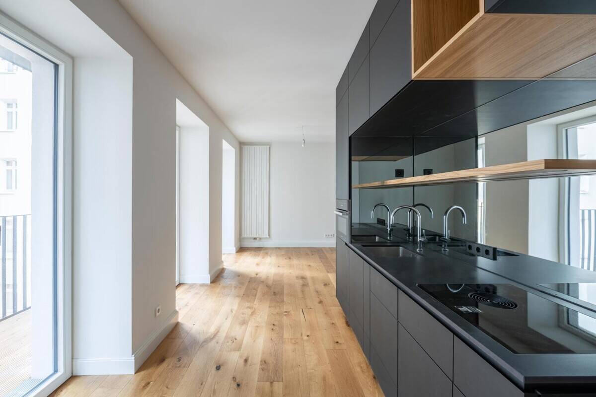 Idylle im Hofgarten: Studio-Apartment mit Design-Kubus und Balkon - Photo 1