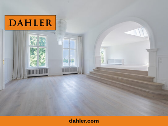 Exclusive and dreamlike villa on the waterfront in a prominent location in Potsdam