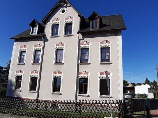 Geräumige 4Zimmerwohnung für kleine Familien. Mit Gartenmitbenutzung.