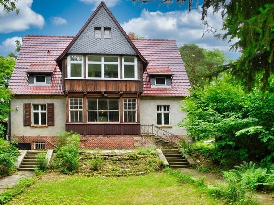 Geschichtsträchtige Land-Villa in Wendisch Rietz am Scharmützelsee mit über 13.800 m² Land