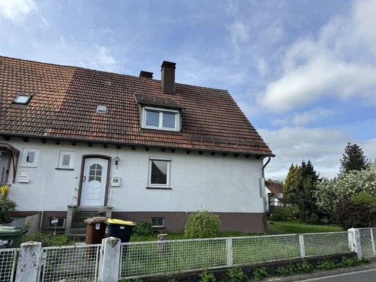 Doppelhaushälfte auf schönem Eckgrundstück in ruhiger Lage von Baunatal-Rengershausen