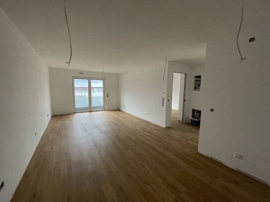 2-Zimmer-Wohnung mit Westbalkon und Weitblick im obersten Geschoss