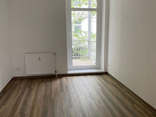 Helle schön renovierte Wohnung in zentraler Lage auch für Studenten geeignet.