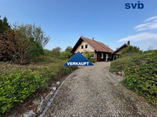 Walsdorf - Traumgrundstück mit Holzhaus an der Bebauungsgrenze