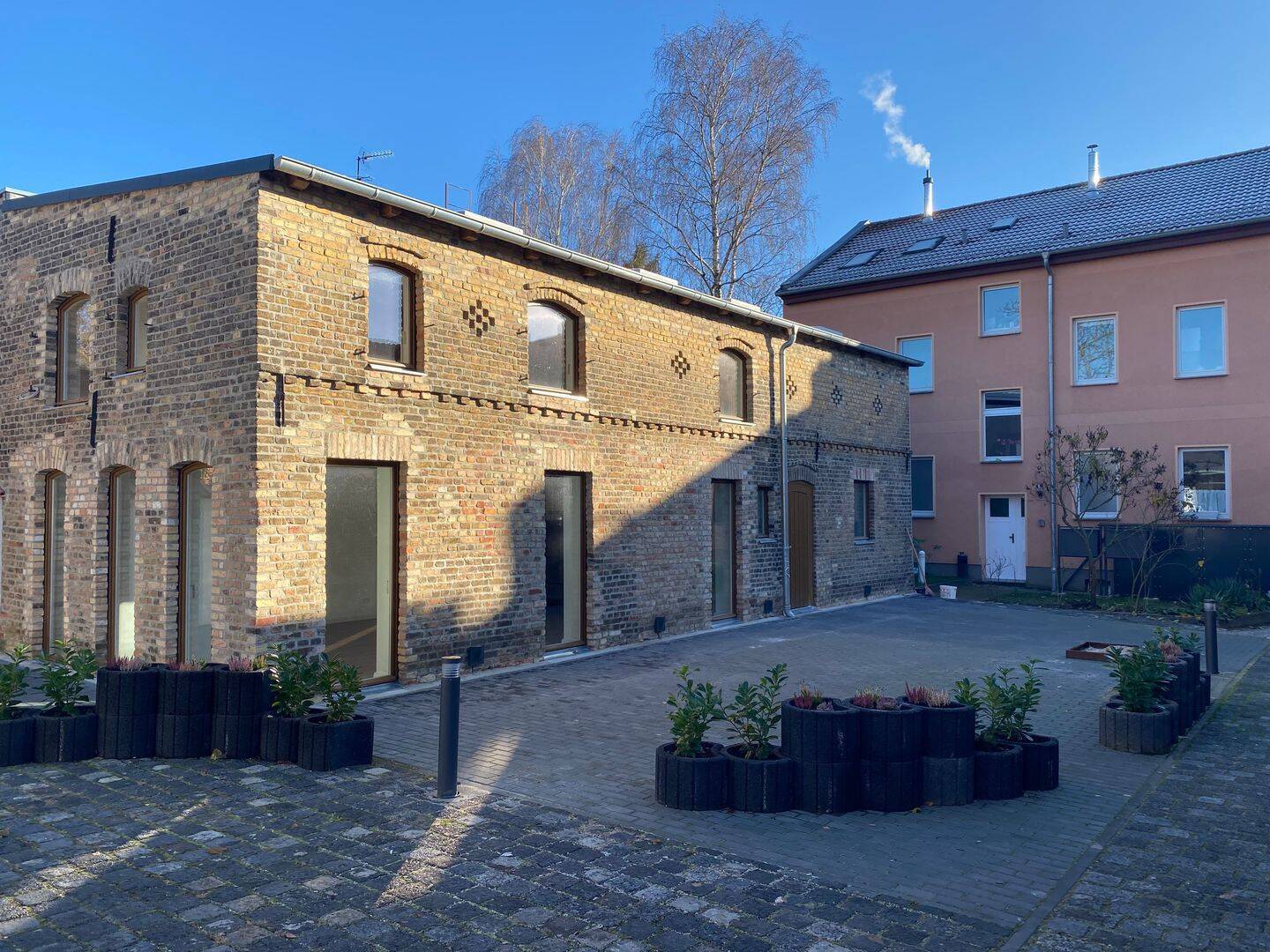 Erstbezug Einfamilienhaus/ Attraktive Wohnfläche in charmanter Remise