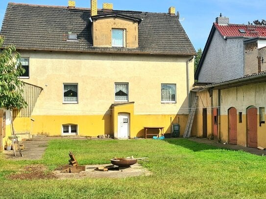 NEUER PREIS-PROVISIONSFREI- Geräumiges 1-bis 2 Familienhaus mit 195m² Wohnfläche-großes Grundstück