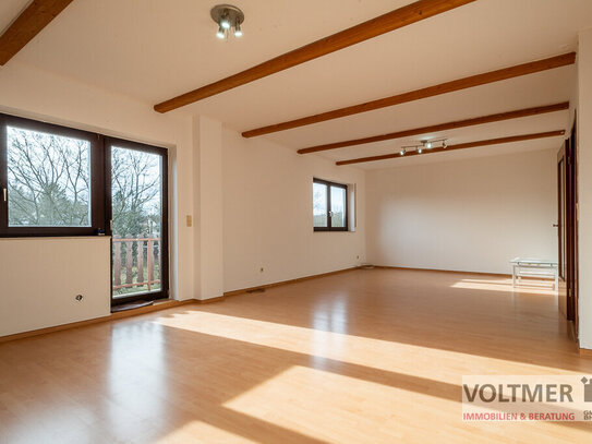 NATURVERBUNDEN - gemütliche Dachgeschoss-Wohnung mit großem Balkon in Furpach!