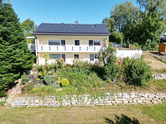 Zweifamilienhaus mit unverbaubarem Fernblick