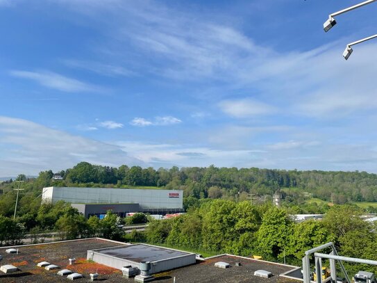 Büroflächen nach Maß an B10 mit Weitblick im ViVa-Center!