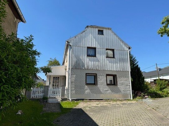 Mein neues Zuhause! Einfamilienhaus mit Garten und Garage in Gefell