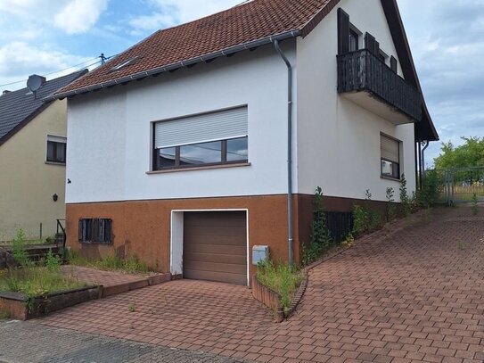 Schönes 1Familienhaus auf einem großen Grundstück in Ensdorf zu verkaufen!