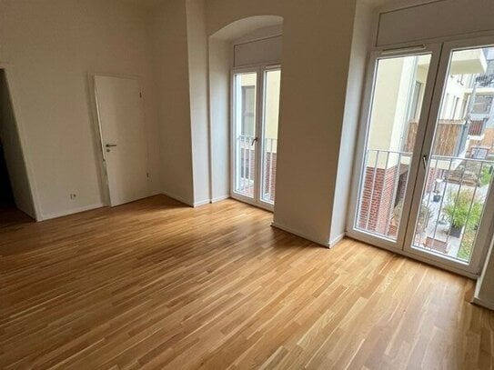 Exklusive 2-Zimmer-Wohnung mit Balkon und Luxusausstattung auf 104 m²