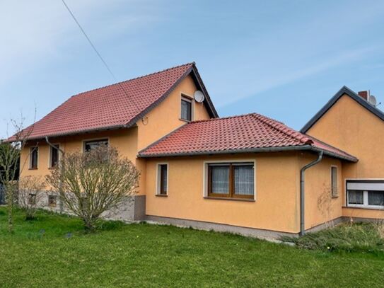 Schönes Einfamilienhaus mit viel Gestaltungsmöglichkeiten und ruhig gelegen in Langenneuendorf