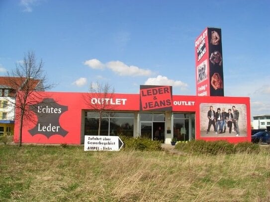 Ladenlokal / Halle im Gewerbegebiet zu vermieten