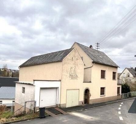 Einfamilienhaus mit viel Potenzial und großem Grundstück