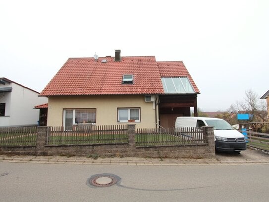 **Einfamilienhaus in begehrter Lage in Seubersdorf mit vielseitigen Nutzungsmöglichkeiten.**