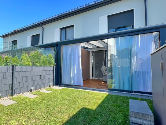 ENERGIEEFFIZIENTES REIHENMITTELHAUS IN BURGKIRCHEN ! CARPORT - ÜBERDACHTE TERRASSE - EBK