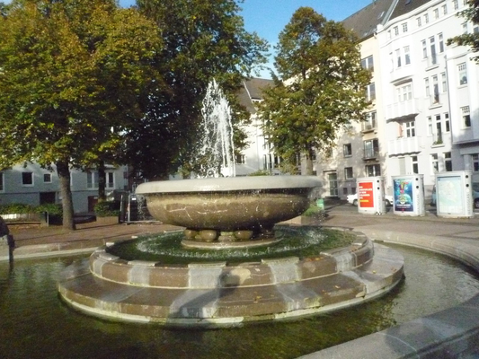 Außergewöhnliche Dachgeschosswohnung mit Terrasse am Barbarossaplatz