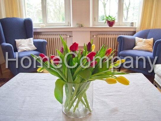 Extremely charming, attractive location directly by the Stadtpark! Fully furnished, generously proportioned apartment i…