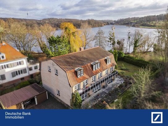 "Elegantes Reihenendhaus mit großem Garten & traumhaftem Blick auf die Glienicker Lake"