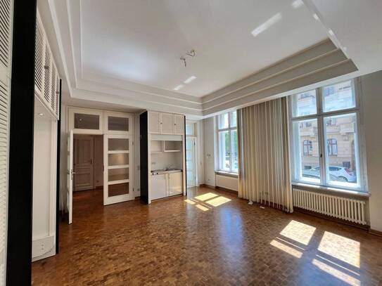kleines Apartment mit Pantryküche im Erdgeschoss / Südstadt !