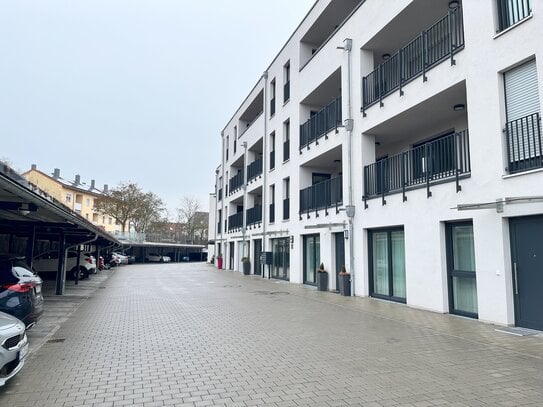 Superschöne, neuwertige Wohnung mit Balkon und 2 Stellplätzen in Zirndorf