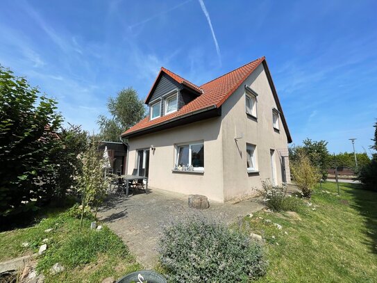 Landhaus mit Garage in Klein Rodensleben