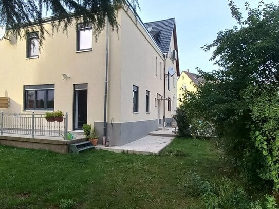 Moderne Doppelhaushälfte mit großem Garten in Nürnberg Eibach-Provisionsfrei!