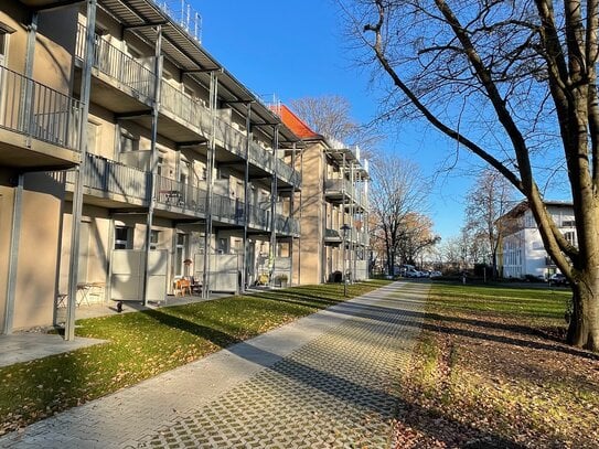 Exklusives Wohnen am Stadtrand mit Blick in den Park, hier 3-Zimmer-Wohnung mit großem Balkon u.v.m.