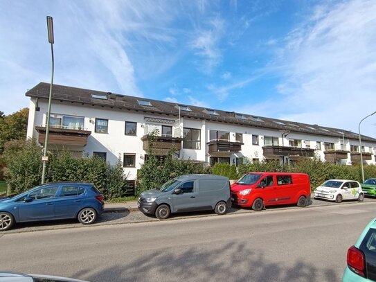 Frisch sanierte und helle 3 Zimmer Maisonette-Wohnung im Großhadern