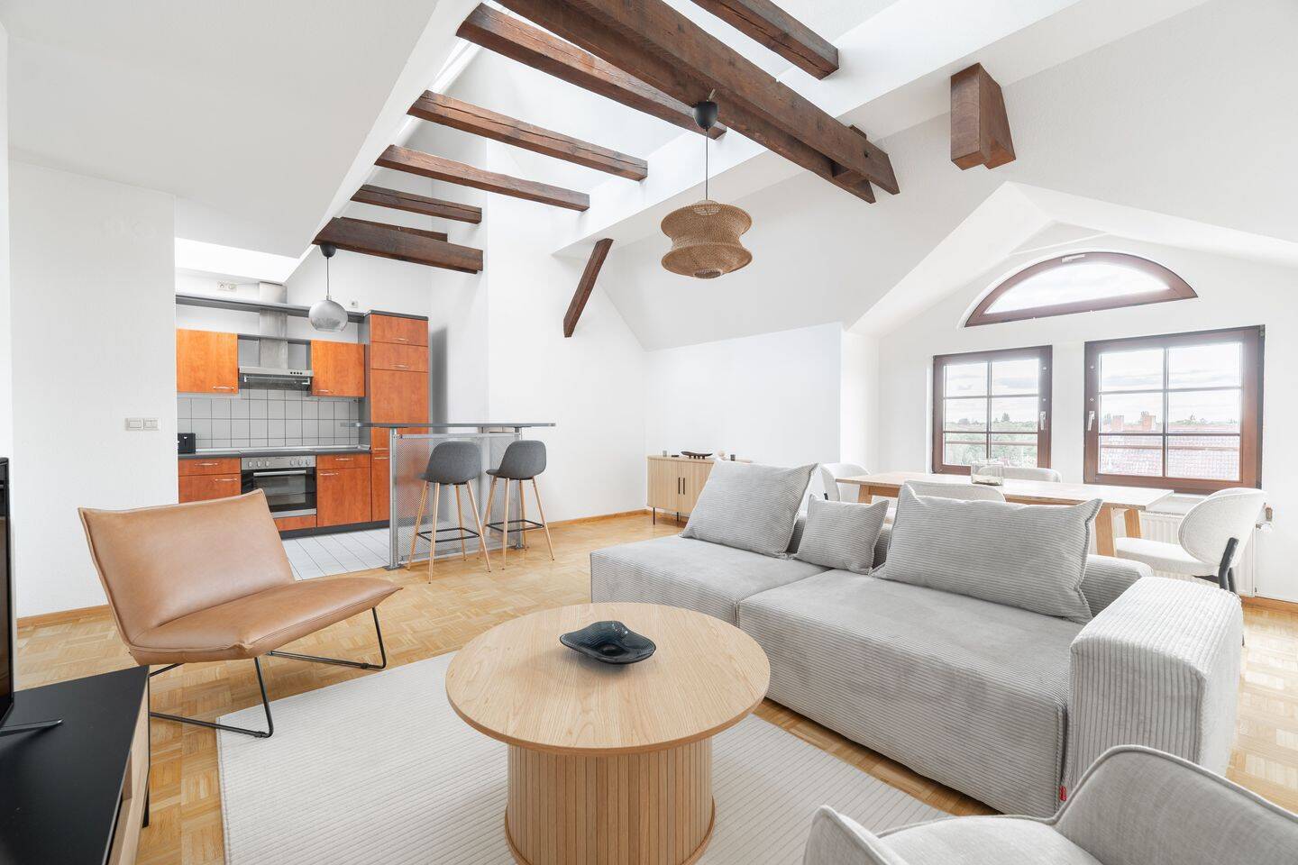 Einzigartige 2-Zimmer Wohnung super zentral - voll möbliert - Foto 1